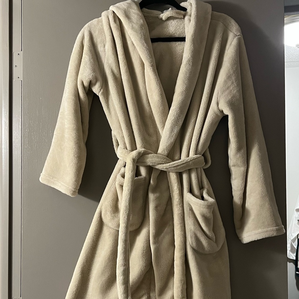 Summer & Rose Tan Bath Robe